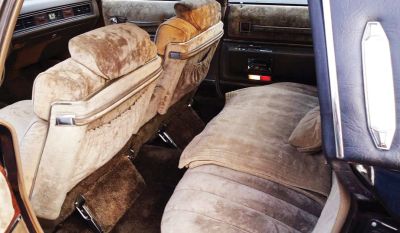 1973 6CB69 Fleetwood Brougham d’Elegance R seating area-Szeluga Adam
